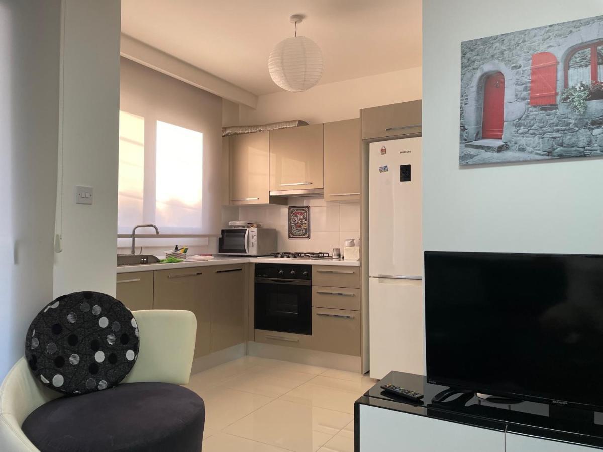 Girne Merkez Cozy 2+1 Daire Wifi +Netflix Apartment Ngoại thất bức ảnh